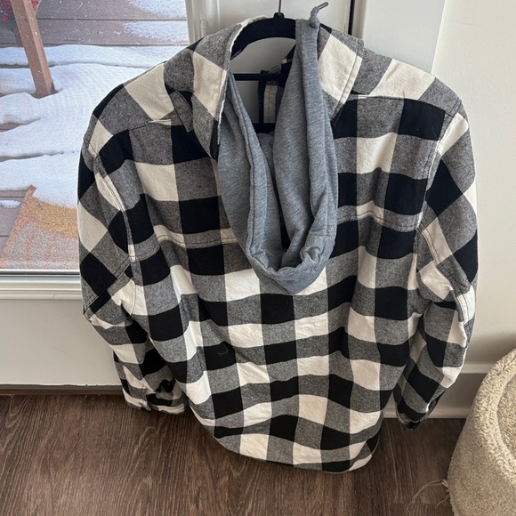 Levi's Black and White Plaid Shirt Jacket - Picture 4 of 4